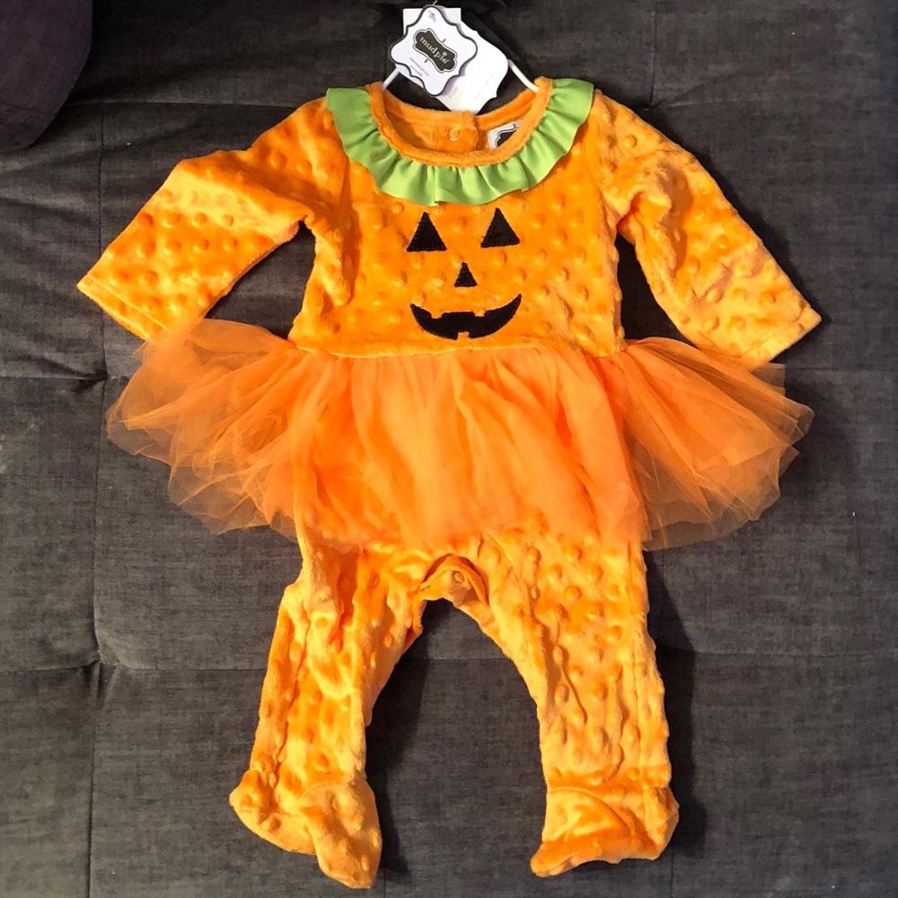 NEW! Mud Pie Pumpkin 🎃 Onesie 0-6 month